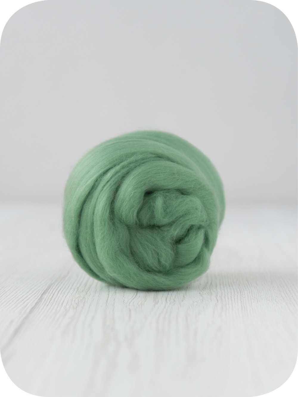 Onze partner&nbsp;DHG kan garanderen dat deze extra fijne merinowol “mulesing free” is en volgens de Oeko-Tex Standard 100 werd gekleurd.